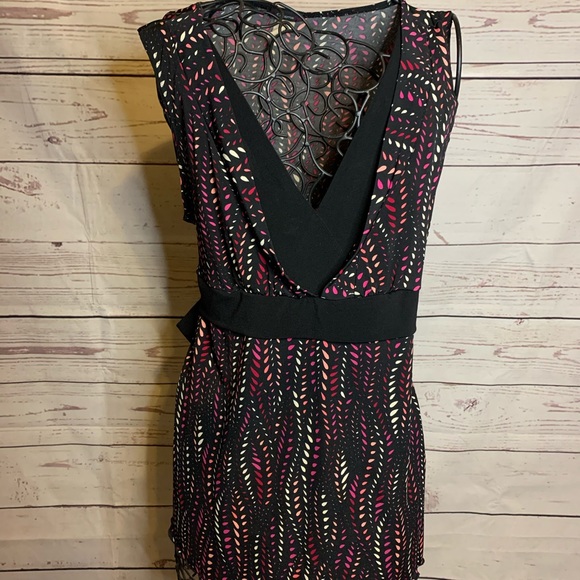 Cocomo Tops - Cocomo sleeveless top black/pink design